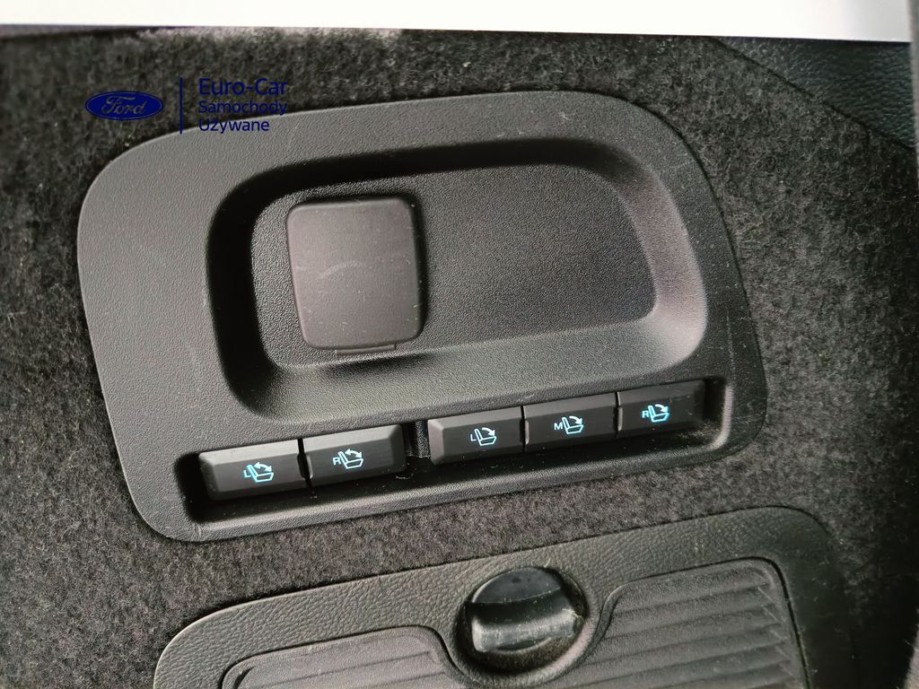 75bc745e-ceec-4b28-99fe-b6041b304fbf-32.jpg