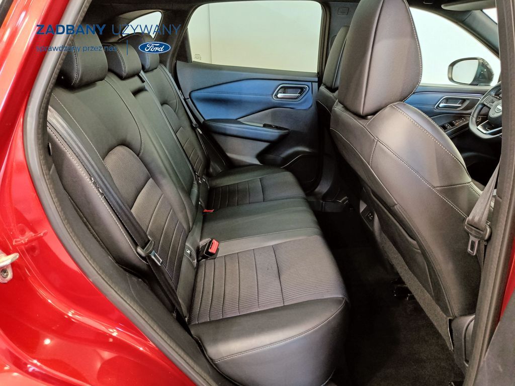 f4363d33-9782-4356-ba53-59a5b7cc399c-29.jpg